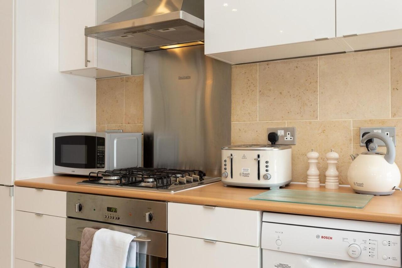 Quaint 2 Bedroom Flat - 9 Minutes Walk To Vauxhall Tube Londýn Exteriér fotografie